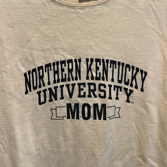 Jansport Northern Kentucky University Mom shirt sized Medium - Picture 3 of 4